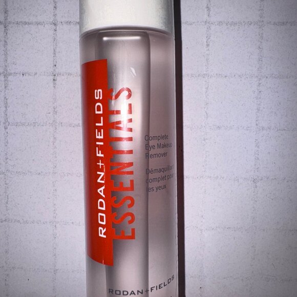 Rodan And Fields ESSENTIALS Complete Eye Makeup Remover - Picture 1 of 3